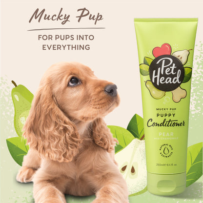 Cockerspaniel puppy naast de Pet Head Mucky Pup Puppy Conditioner